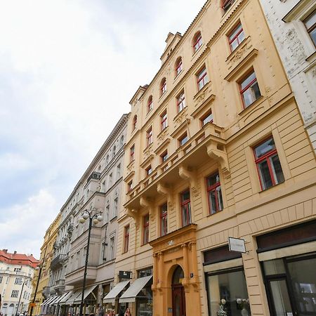 Stunning Charles Bridge Apartment ปราก ภายนอก รูปภาพ